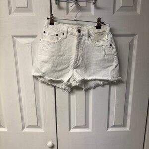 Abercrombie & Fitch Curve Love The Mom Short High Rise 27/4 White